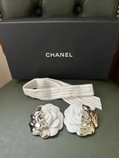 CHANEL シャネル　カメリア　シーズン限定　レア　大2つ