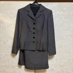 最終値下げ☆美品☆レリアン 9号 ウール シルク スーツ グレー