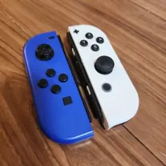 純正 Nintendo Switch ジョイコン 　青と白