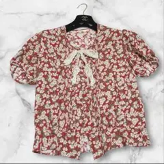 【美品】ピンクハウス　半袖ブラウス　リボン　ピンタック　花柄　総柄　レッド