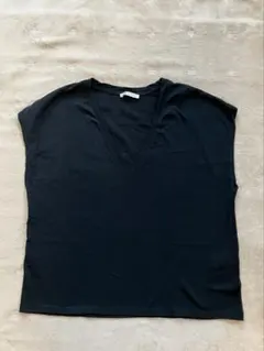 ZARA レディース　Vネックカットソー　ブラック　M