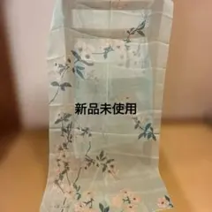 新品❤️Nina Ricci シルクスカーフ 花柄のサムネイル