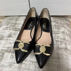 美品♡フルラ 黒 パンプス 35のサムネイル