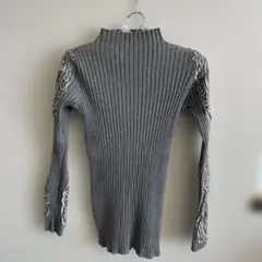 美品！リブレース装飾長袖リブニット