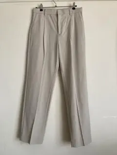 無印良品　シワになりにくいタックテーパードパンツ　ベージュ スラックス Mサイズ
