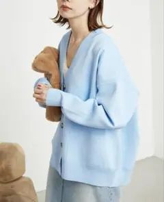美品！スローブイエナ✴︎ボタン付きカーディガン水色