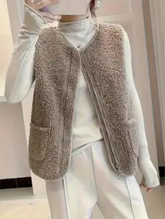 【新品】L　ポケット付き　ジップベスト　アウター　ボア　ジップアップ　ベスト