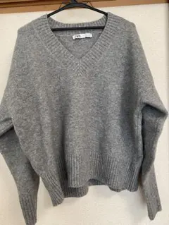ZARA グレー Vネック 長袖セーター S