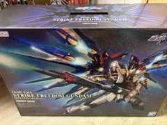 値下げ中 PG ストライクフリーダム 「組み立て済み」 Amazon | BANDAI SPIRITS(バンダイ スピリッツ) PG 機動戦士