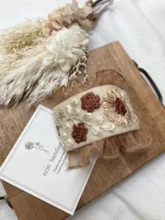 ꕤインド刺繍リボン　ポニーフック　ヘアカフ　ブラウン　ベージュꕤ