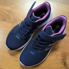 adidas ネイビー/ピンク スニーカー ベルクロ付き