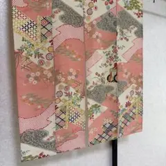 ピンク系 和風のれん 花柄 幾何学模様横〜58–丈76!