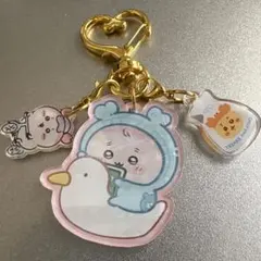 ちいかわ　かに　古本屋　キーホルダー