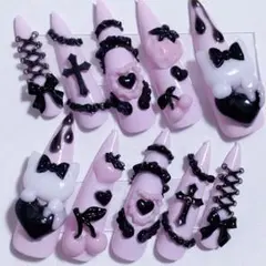 量産型　地雷系　ネイルチップ　くろ　ピンク