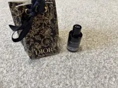 Dior SAUVAGE オードゥ パルファン ミニボトルのサムネイル