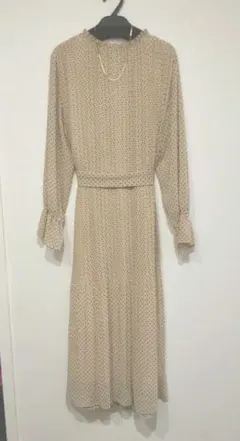 【美品】SHIPS ドットピンタックワンピース マキシ丈 ベージュ