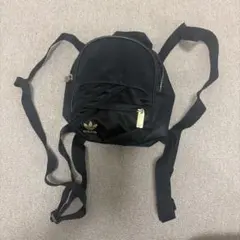 adidas キルティングリュック 黒