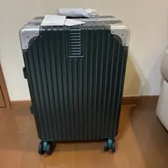 新品未使用 キャリーケース スーツケース Sサイズ グリーン TSAロック 軽量のサムネイル