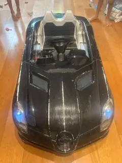 Mercedes-Benz 電動乗用カー ブラックのサムネイル