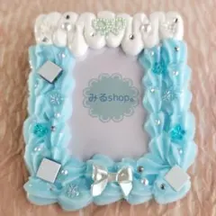 ホイップデコ　トレカケース　硬質ケース デコ　水色　クリームソーダ　ストーンあり