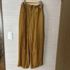 試着のみ✴︎BEAMSマスタード プリーツ ワイドパンツ