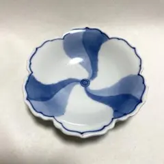 三川内焼　啓祥窯　染付祥瑞　花形　小皿