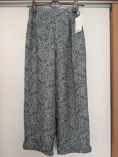 URBAN RESERCH ペイズリー柄　 ワイドパンツ タグ付き