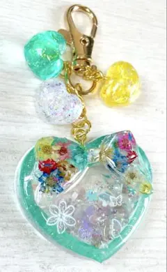 花柄のハートレジンシェイカー シャカシャカキーホルダー