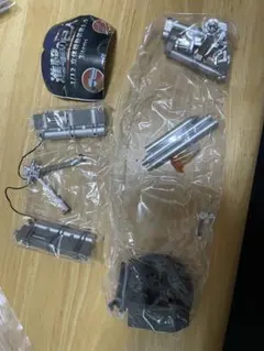 立体起動装置　雷槍2本＋雷槍(発射状態)＋炎エフェクト＋グリップ1個