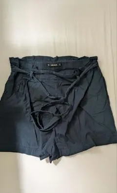 ZARA BASIC ネイビーショートパンツ