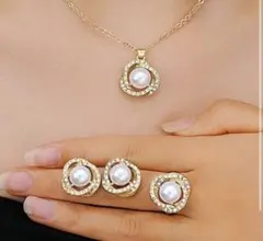 新品3点セット　ネックレス　ピアス　リング ゴールド　ホワイトパール