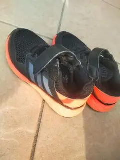 adidas 黒/オレンジ スニーカー ベルクロ式