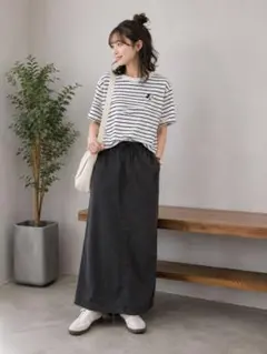 Disneyミッキーワンポイントボーダー半袖Tシャツ＊Mサイズのサムネイル