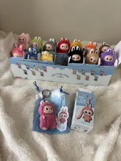 正規品 PIN FOR LOVE ラブブ　イニシャル　Q 新品 ポップマート