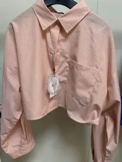 OFALO オレンジよりのピンクストライプ クロップドシャツ