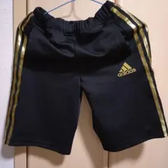 adidas 半ズボン ブラック ゴールド 3本ライン