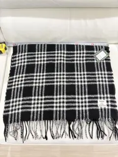 新品未使用　フリース マフラー 黒と白のチェック柄 約76cm x 96cm
