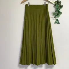 オリーブグリーン ニットロングスカート ナチュラル プリーツ風 フレア