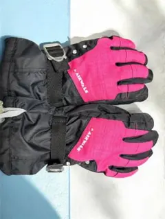 Item thumbnail for item 481e9422-2970-4c63-93eb-91cdbba6bf67