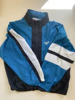 Reebok ナイロンジャンパー　ハーフジップ　刺繍