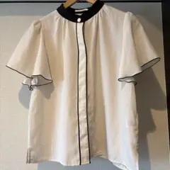 natural couture 半袖ブラウス パールボタンのサムネイル