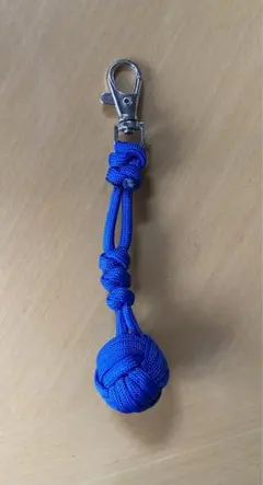 お値下げ‼️パラコードキーホルダーモンキーフィストノット