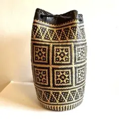 Item thumbnail for item c8ebf69f-298f-4513-9ff7-404740b444ec