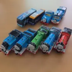 トミカ【きかんしやトーマス】9台セット　 ドリームトミカのサムネイル