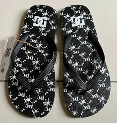 DC shoe coビーチサンダル　新品未使用品　メンズ27㎝　黒ブラックお洒落のサムネイル