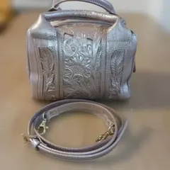 Carving Tribesカービングトライブス ショルダーバック シルバピンクのサムネイル