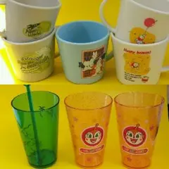 キャラクター　プラスチックコップ8個セット