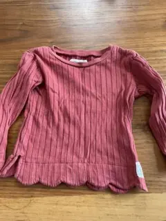 赤いリブ編み長袖Tシャツ