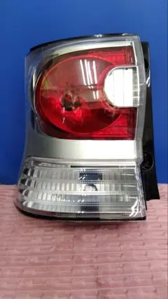 ダイハツタントクリア左テールライト LEDユニット付き