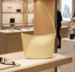 正規品　新品　セリーヌ　ミディアム　クロックバッグ